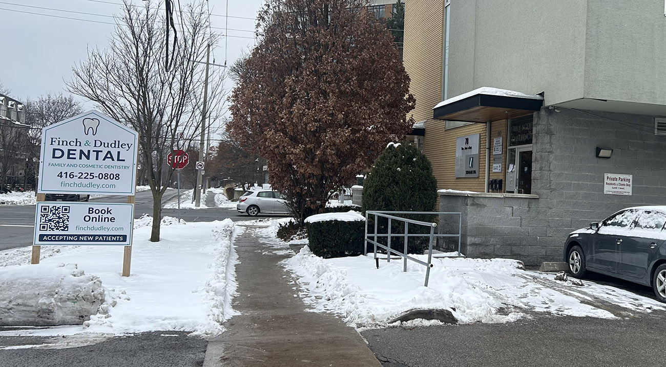 Outside view of Finch & Dudley Dental clinic